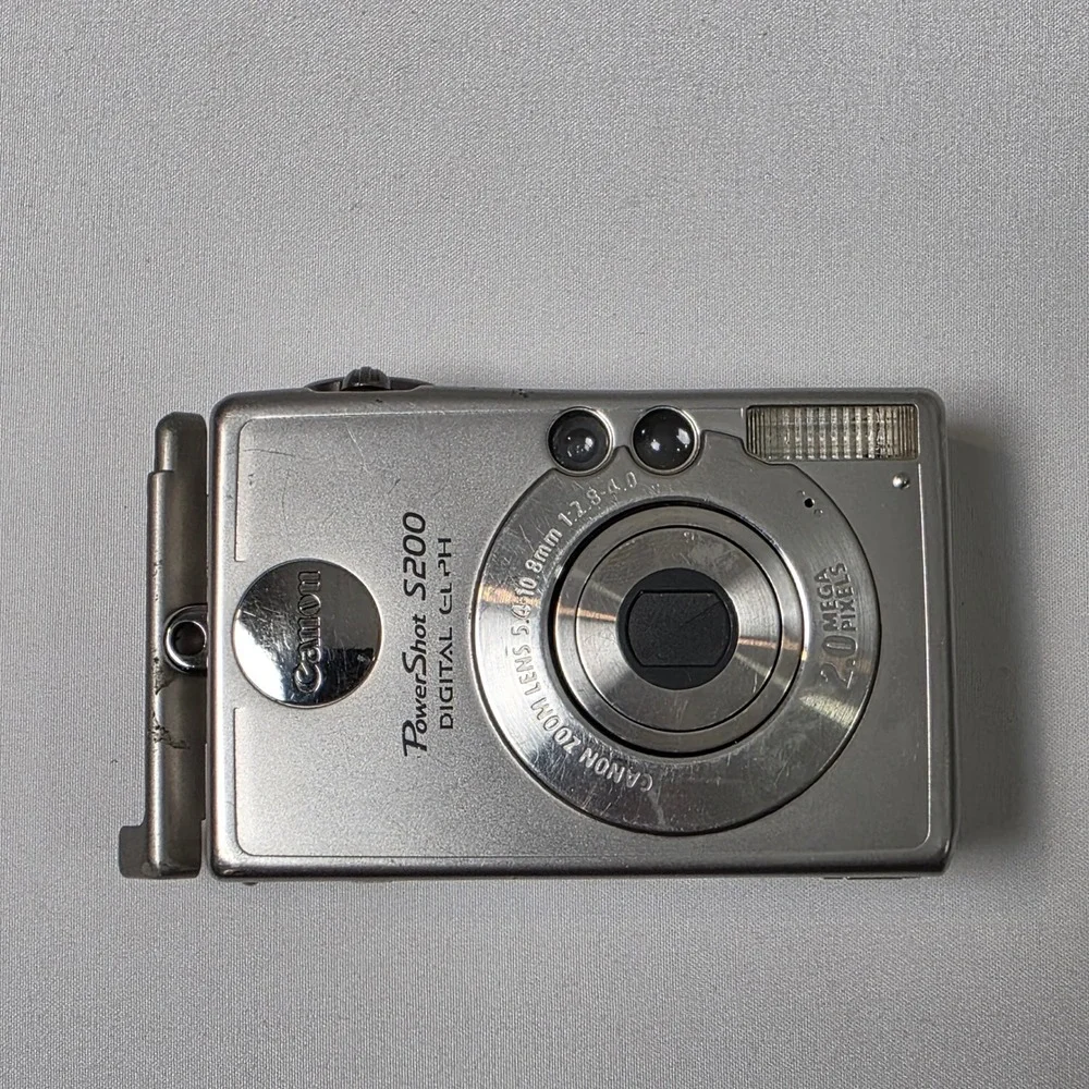 Canon‎ PowerShot S200 Digital ELPH Camera 2.0MP Vintage Y2K PC1022 PARTS ONLY